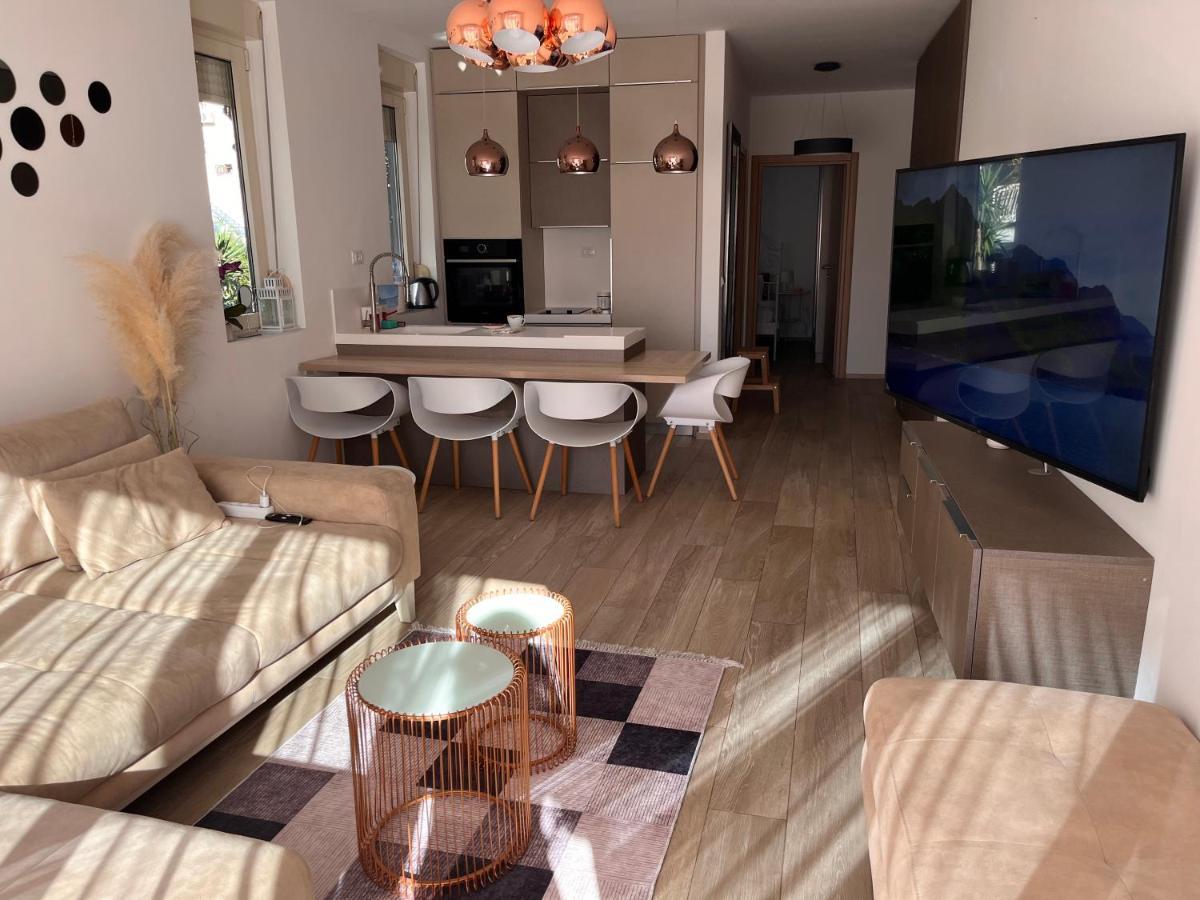 Atina Apartment, City Centre Budva ,Luxurious, Bright, Parking Eksteriør billede