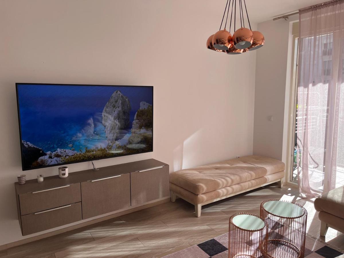 Atina Apartment, City Centre Budva ,Luxurious, Bright, Parking Eksteriør billede