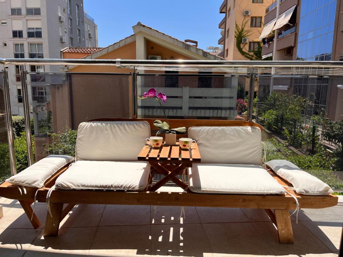 Atina Apartment, City Centre Budva ,Luxurious, Bright, Parking Eksteriør billede