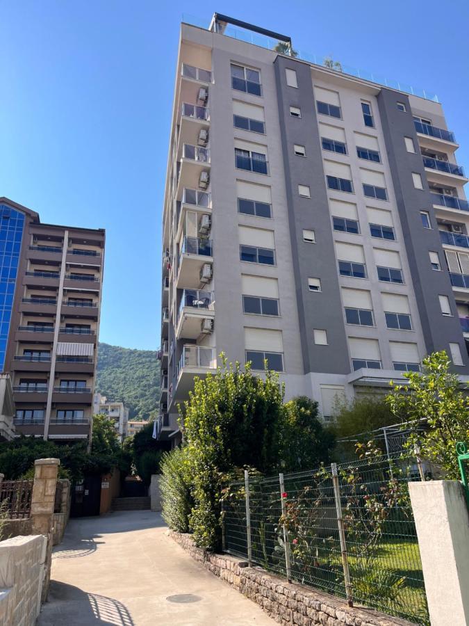 Atina Apartment, City Centre Budva ,Luxurious, Bright, Parking Eksteriør billede